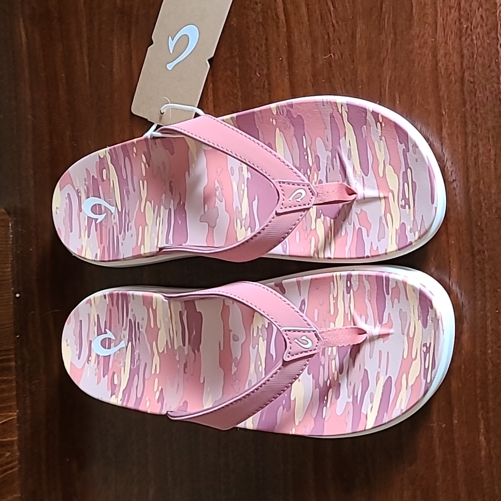 OluKai sandals